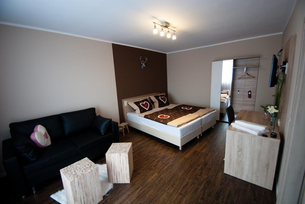 Pension Schenks Landgasthof Amorbach Kamer foto